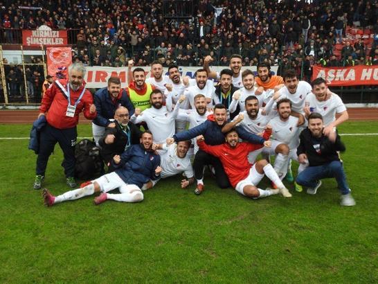 Düzcesporlu taraftarlardan TFF'ye teşekkür