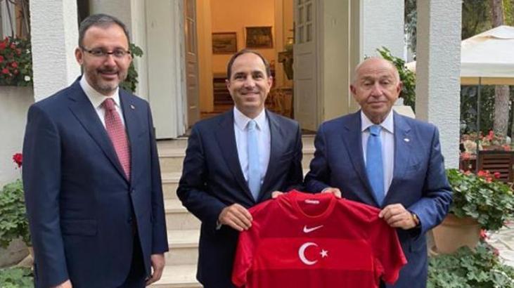 Bakan Kasapoğlu yalnız bırakmadı