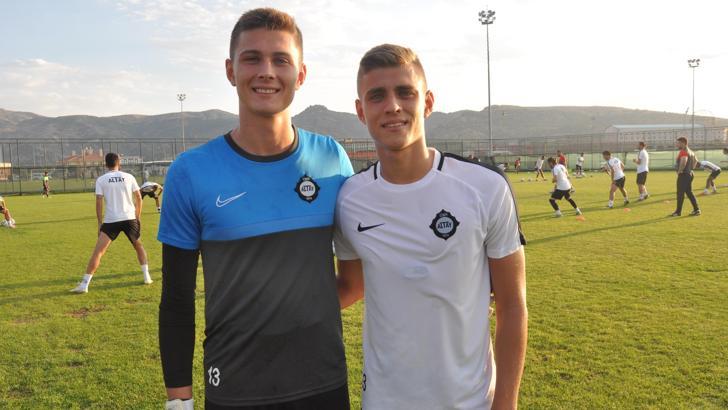 İki kardeş Altay için omuz omuza mücadele veriyor