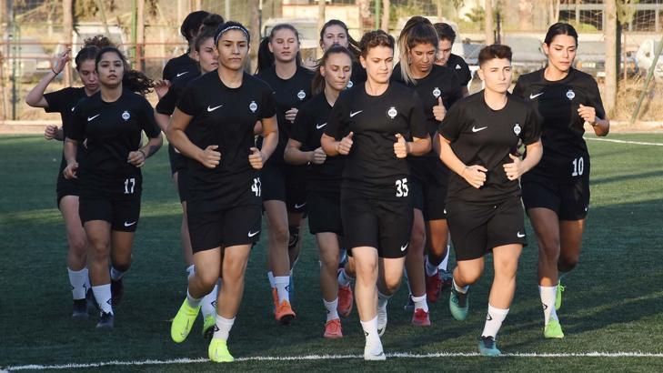 Altay kadın futbolunda Avrupa'yı hedefliyor