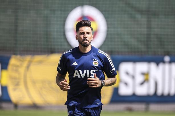 Jose Sosa: Fenerbahçe beni çok istedi