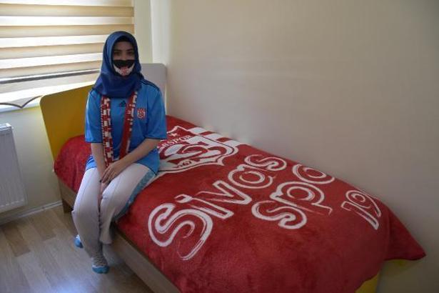 Sivassporlu Esra'dan gülümseten 'Rıza Çalımbay' cevabı