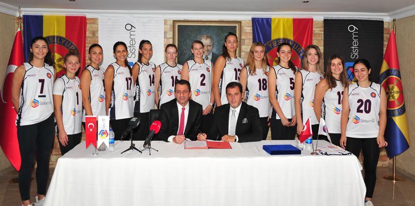 Yeşilyurt Kadın Voleybol Takımı'na sponsor desteği