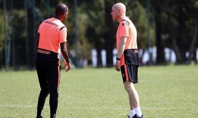 Eddie Newton'un yardımcısı Steve Greaves oldu