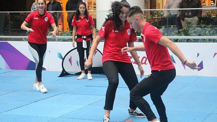 Canik Belediyesporlu basketbolcular, Samsunsporlu futbolcuları 5-1 yendi!