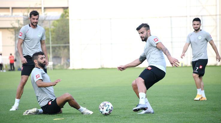 Konyaspor'da yeni sezon mesaisi sürüyor
