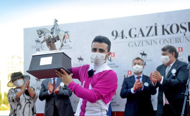 94. Gazi Koşusu'nun ödül töreni yapıldı