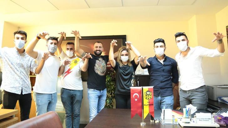 Yeni Malatyaspor sağlık çalışanlarını unutmadı