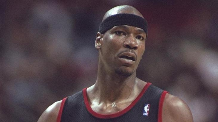 Eski NBA oyuncusu Clifford Robinson yaşamını yitirdi