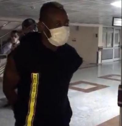 Erzurumsporlu Sissoko'dan lösemi hastası Kerem'e sürpriz ziyaret