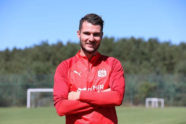 SON DAKİKA | Robin Yalçın, Sivasspor'a transfer oldu