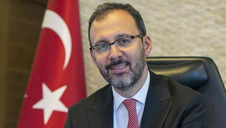 Bakan Kasapoğlu'ndan şampiyon genç voleybolculara tebrik