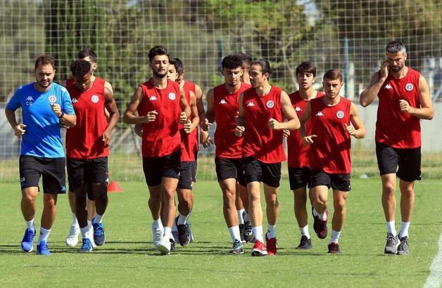 Antalyaspor'da futbolcular 2 günlük izne çıktı