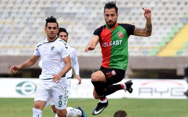 Karşıyaka, 3 kilit futbolcusuyla son kez masaya oturacak
