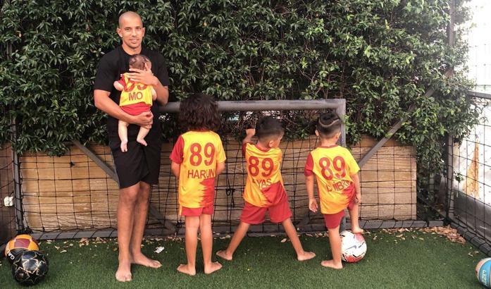 Son dakika | Galatasaray'da Feghouli yıllık ücretinde indirimi kabul etti