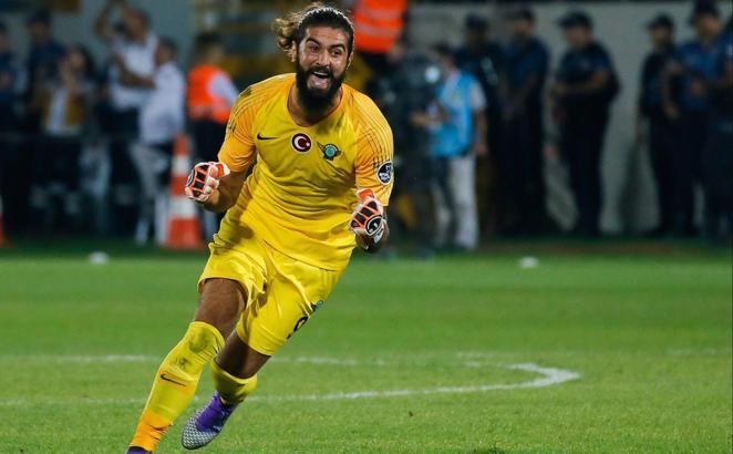 Son dakika transfer haberi! Galatasaray'da kale Fatih Öztürk'e emanet!