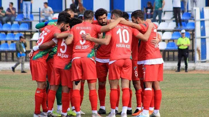 Karşıyaka, 5 futbolcuya teklifini sundu