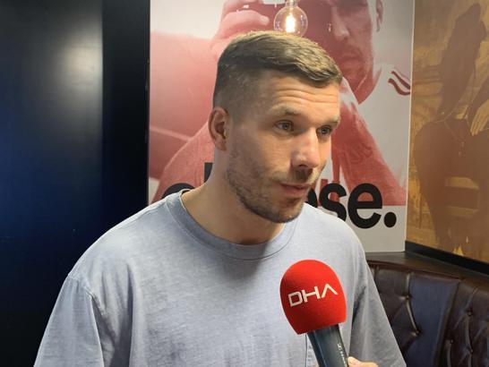 Lukas Podolski: Türkiye'de ailemle birlikte kendimi çok huzurlu hissediyorum
