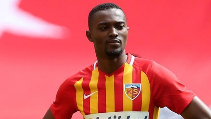 Mensah transferinde son dakika! 8 saat pazarlık...