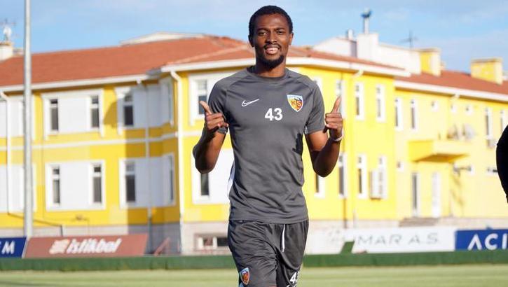 Mensah Kayserispor'a veda etti