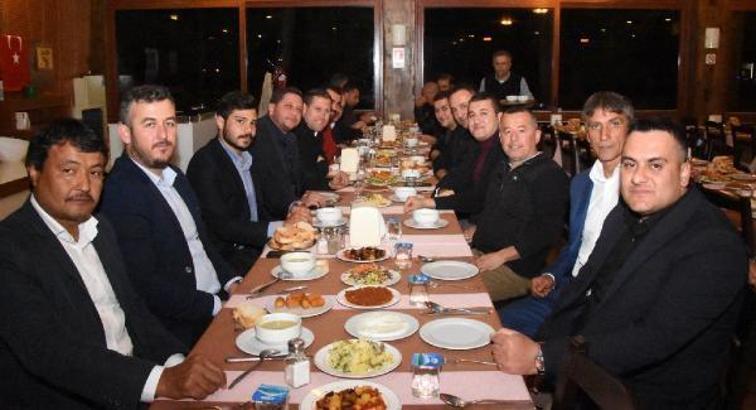 Demre Belediyespor için dayanışma yemeği