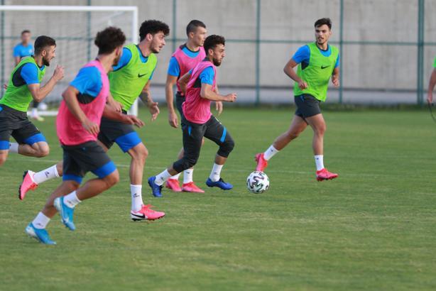 Çaykur Rizespor günü çift antrenmanla tamamladı