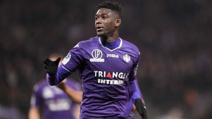 Beşiktaş'ta transfer gelişmesi! Forvete eski Arsenalli!
