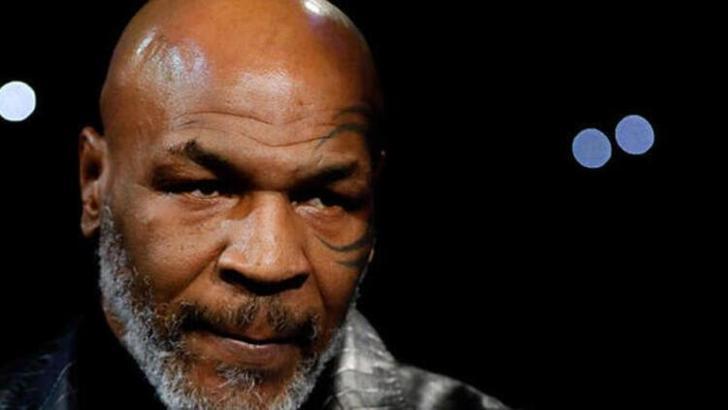 Mike Tyson'ın ringe dönüş maçı 2,5 ay ertelendi