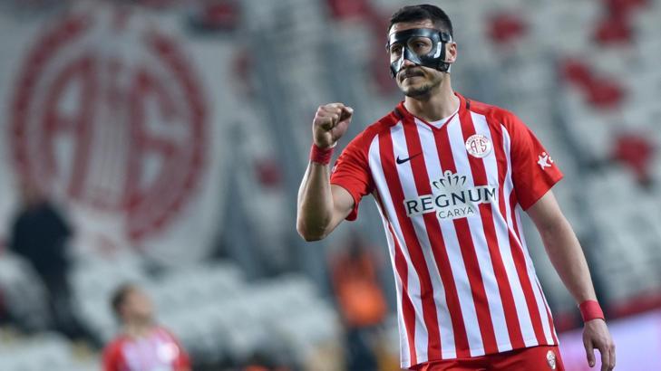 Antalyaspor'da Adis Jahovic'e vize çıkmadı
