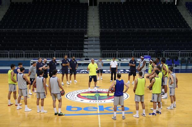 Fenerbahçe, Igor Kokoskov ile sezonu açtı