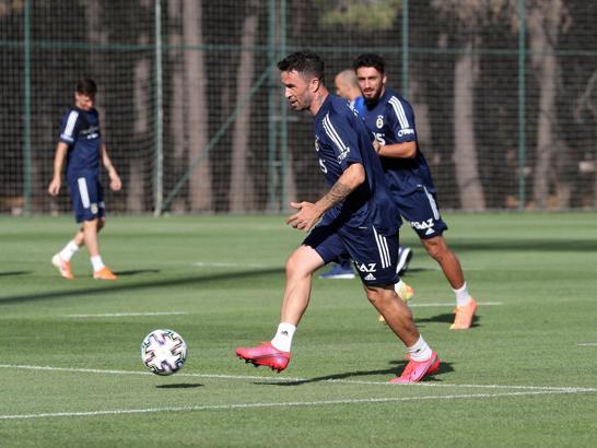 Fenerbahçe'de hazırlıklar devam ediyor