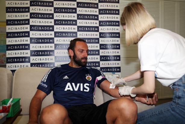 Fenerbahçe'de sağlık kontrolleri başladı