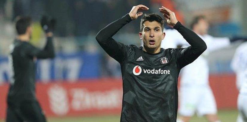 Beşiktaş'a ilk yardım Necip Uysal'dan geldi