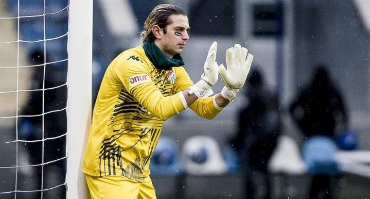 Çağlar Şahin Akbaba Bursaspor'dan ayrıldığını duyurdu!