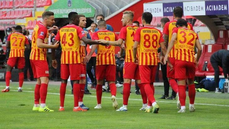 Kayserispor'da 12 futbolcunun sözleşmesi bitti