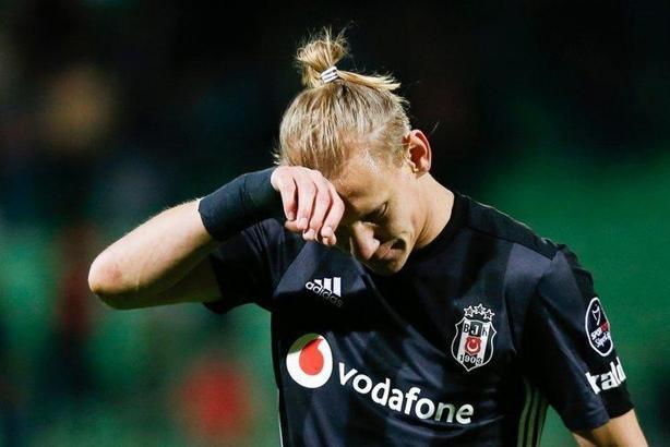 Beşiktaş'ta son dakika! Üç futbolcu ile yollar ayrılıyor...