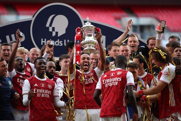 Arsenal FA Cup'ı kazandı, Mikel Arteta tarihe geçti