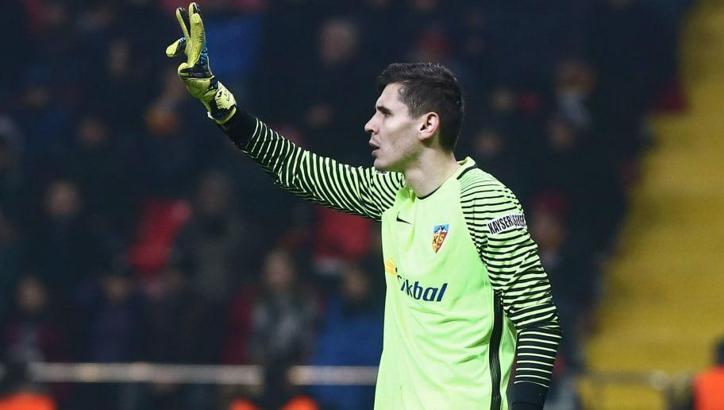 Galatasaray kaleyi Silviu Lung'a emanet etmek istiyor