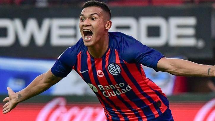 Beşiktaş'ta sağ beke gençlik aşısı