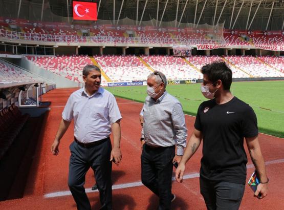 UEFA yetkilileri Sivas Yeni 4 Eylül Stadyumu'nu denetledi