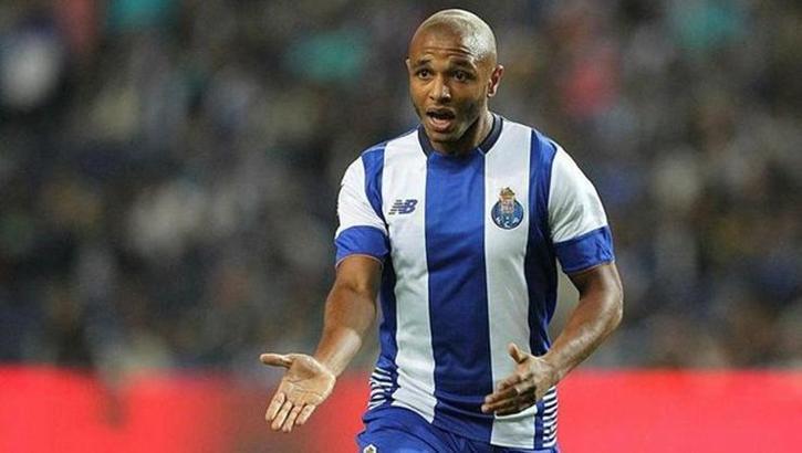 Fenerbahçe'den Yacine Brahimi'ye flaş teklif!