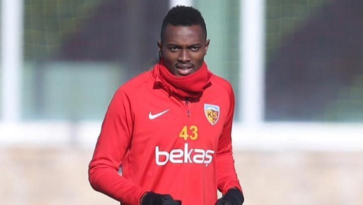 Beşiktaş Mensah transferi için Atletico Madrid ile görüşecek