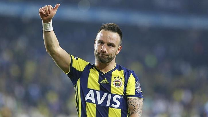 Valbuena 2 yıl daha Fenerbahçe'de