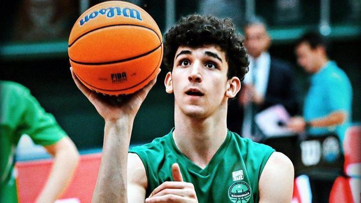 Beşiktaş, Sadık Emir Kabaca'yı kadrosuna kattı