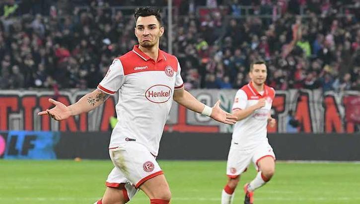 Son dakika..Kaan Ayhan Sassuolo'ya transfer oluyor! Galatasaray ve Fenerbahçe kaçırdı..