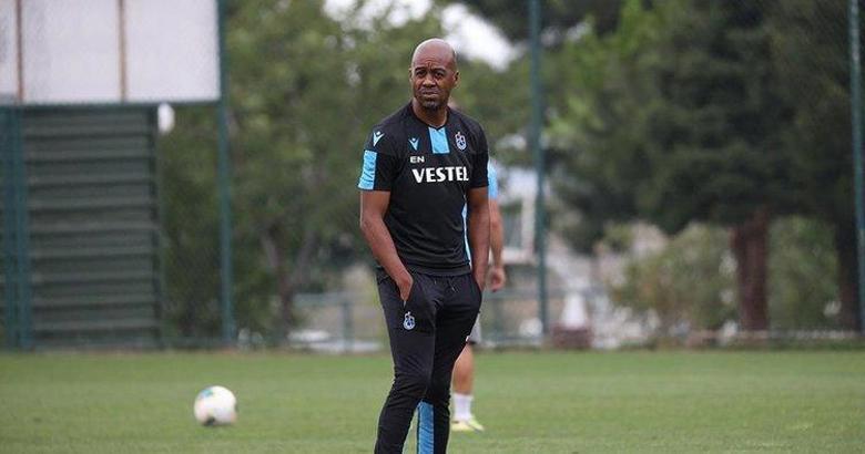Trabzonspor'da son dakika teknik direktör kararı!