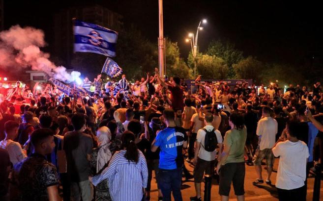 Adana Demirspor finale yükseldi, Adana sokaklara döküldü