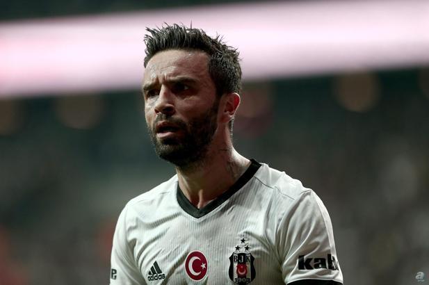 Fenerbahçe'den Gökhan Gönül'e sürpriz teklif!