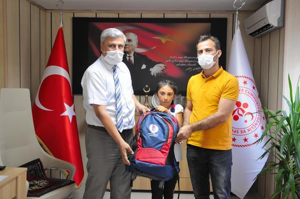 Bingöl'ün lastik kızı Yeşim Münar'a Milli Takım forması