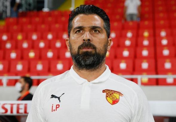 İlhan Palut: Pandemi sonrası süreç için taraftarımızdan özür diliyoruz